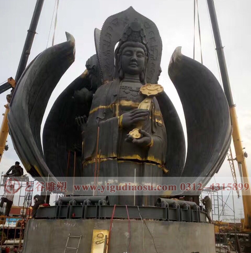 公司承揽21米高铜雕三面观音辽宁锦州安装现场